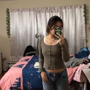 Brandy Melville long sleeve top